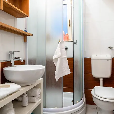 Main Street Daire Split